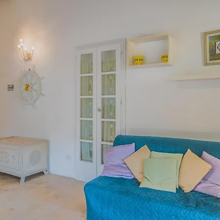 Straccoligno بيت للعطل كابوليفيري